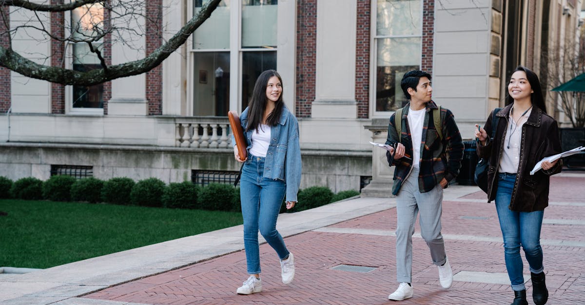 萨里大学 admission requirements